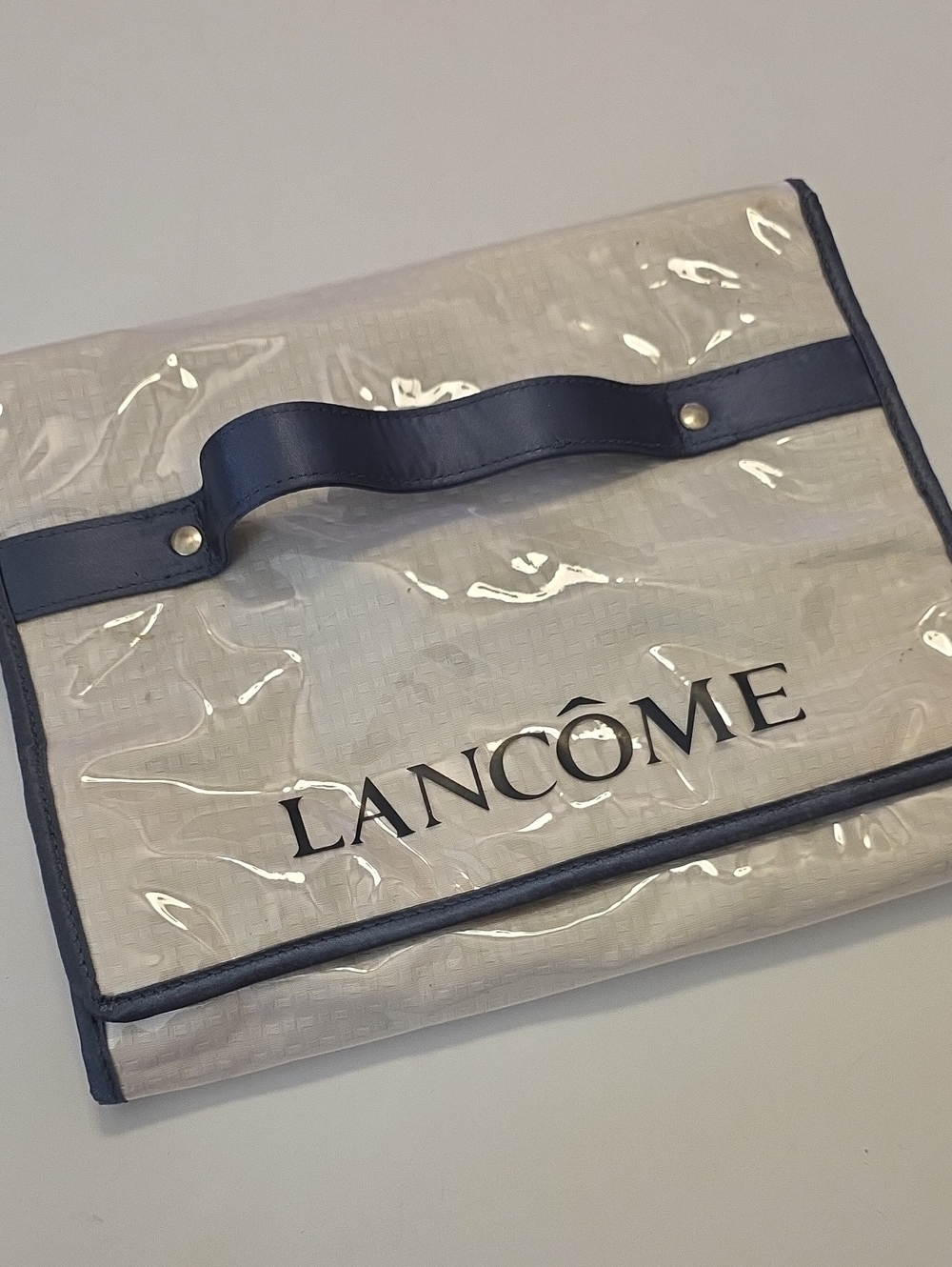 Lancôme Clear Toiletry Bag with Sliver Trim